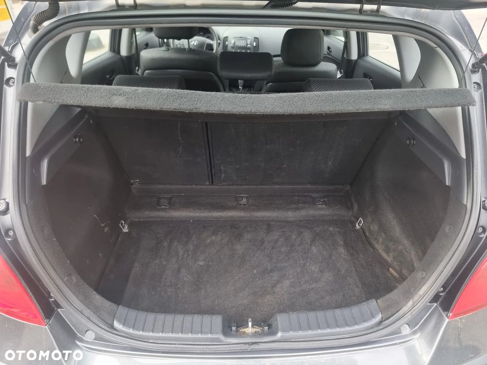 Hyundai i30 1.6 CRDi Comfort - 11