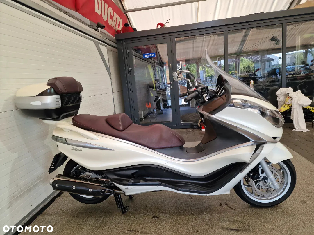 Piaggio X10 - 15