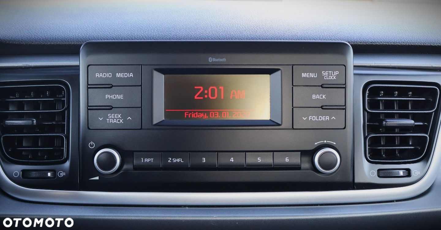 Kia Rio - 20