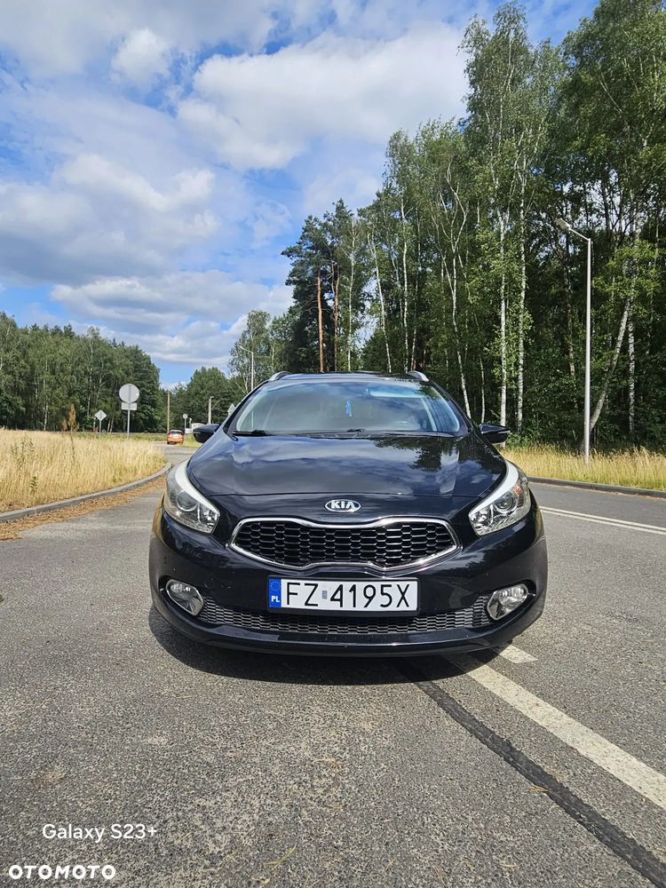 Kia Ceed 1.6 GDI Dream Team Edition - 3