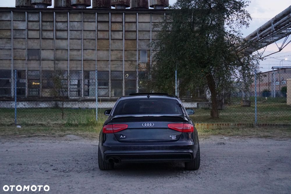 Audi A4 Limousine - 3