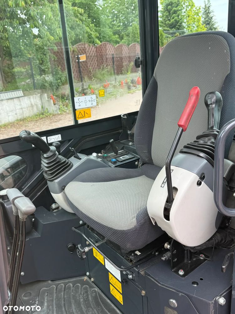 Hitachi ZX26U ZAXIS - 16