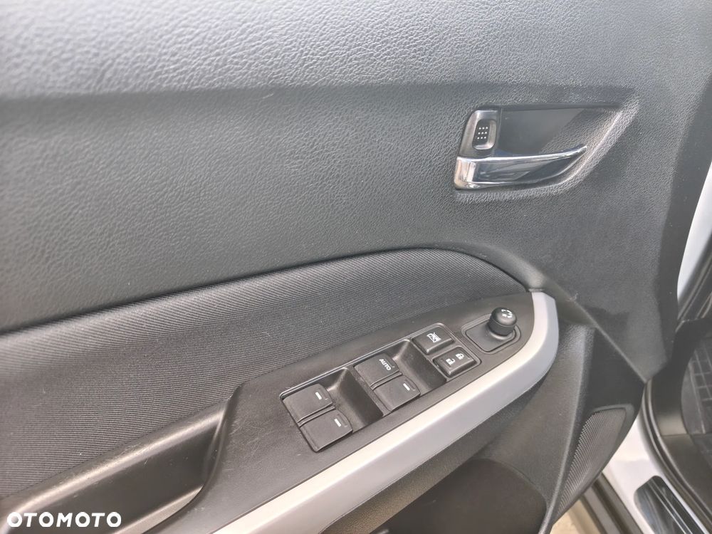 Suzuki Vitara 1.6 Premium 4WD - 11