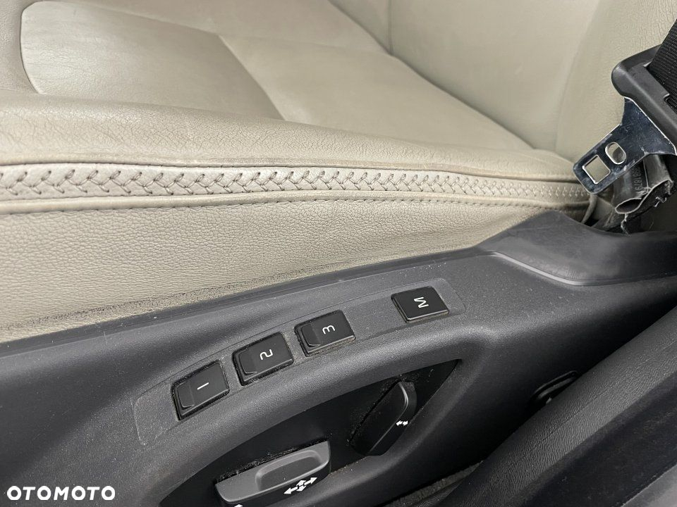 Volvo XC 70 - 8
