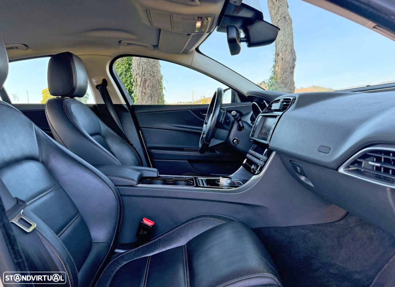 Jaguar XE 2.0 D Prestige Aut. - 6