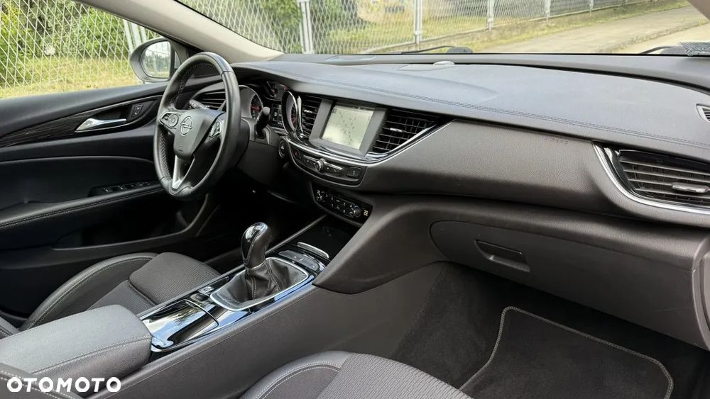 Opel Insignia 1.5 T Exclusive S&S - 28