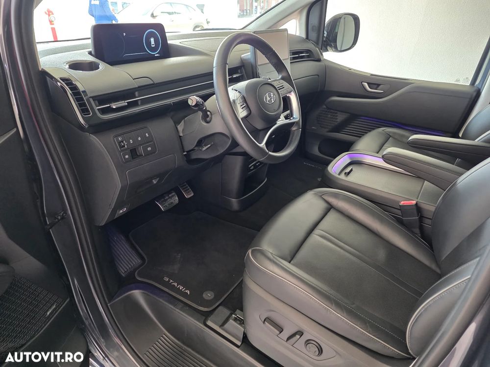 Hyundai Staria 2.2 CRDi Allrad Signature - 4
