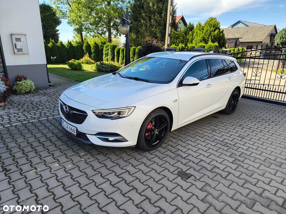 Opel Insignia - 1
