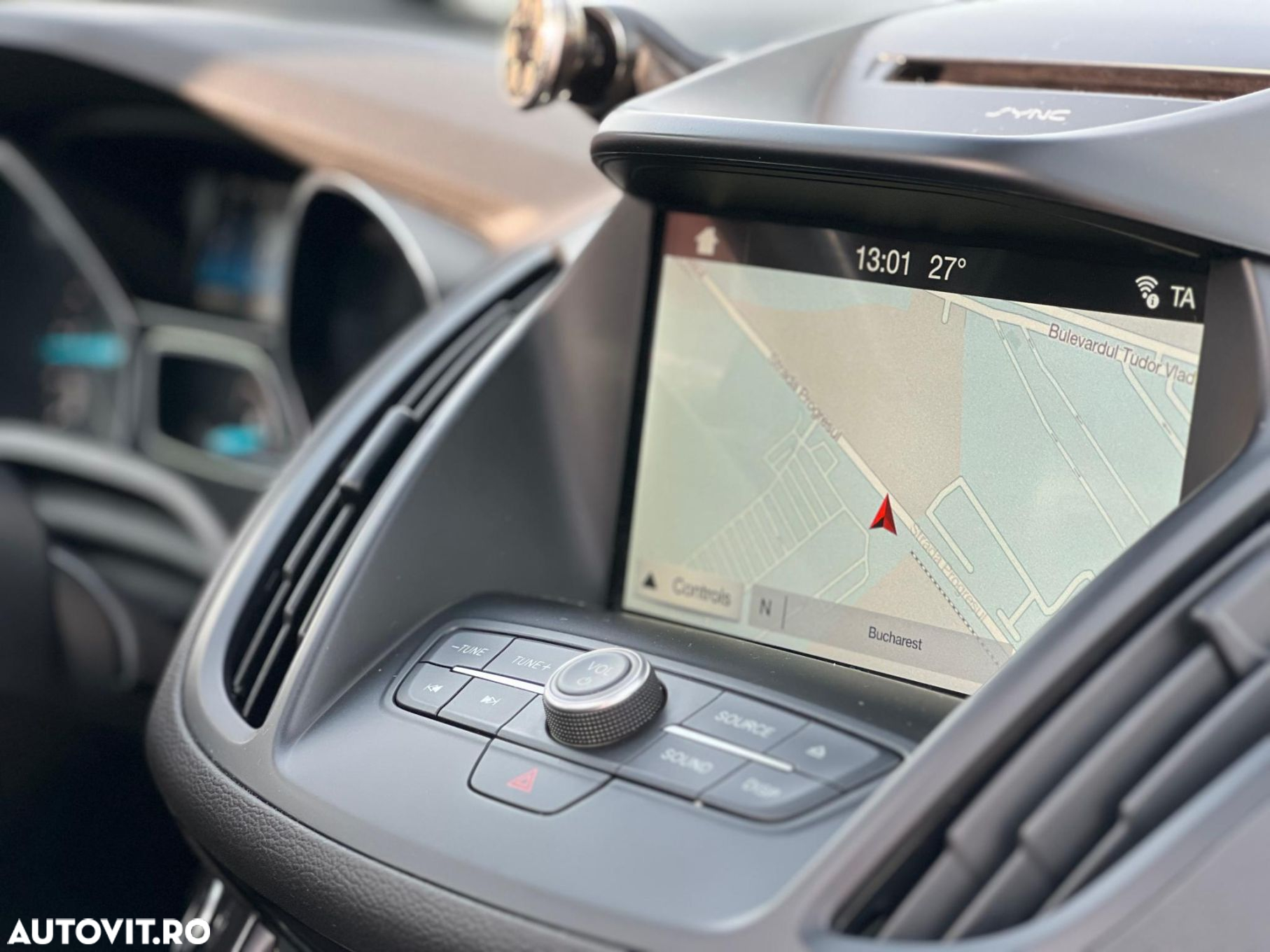 Ford Kuga 2.0 TDCi 4WD Powershift ST-Line - 17