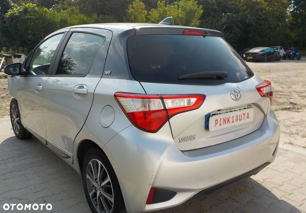Toyota Yaris - 11