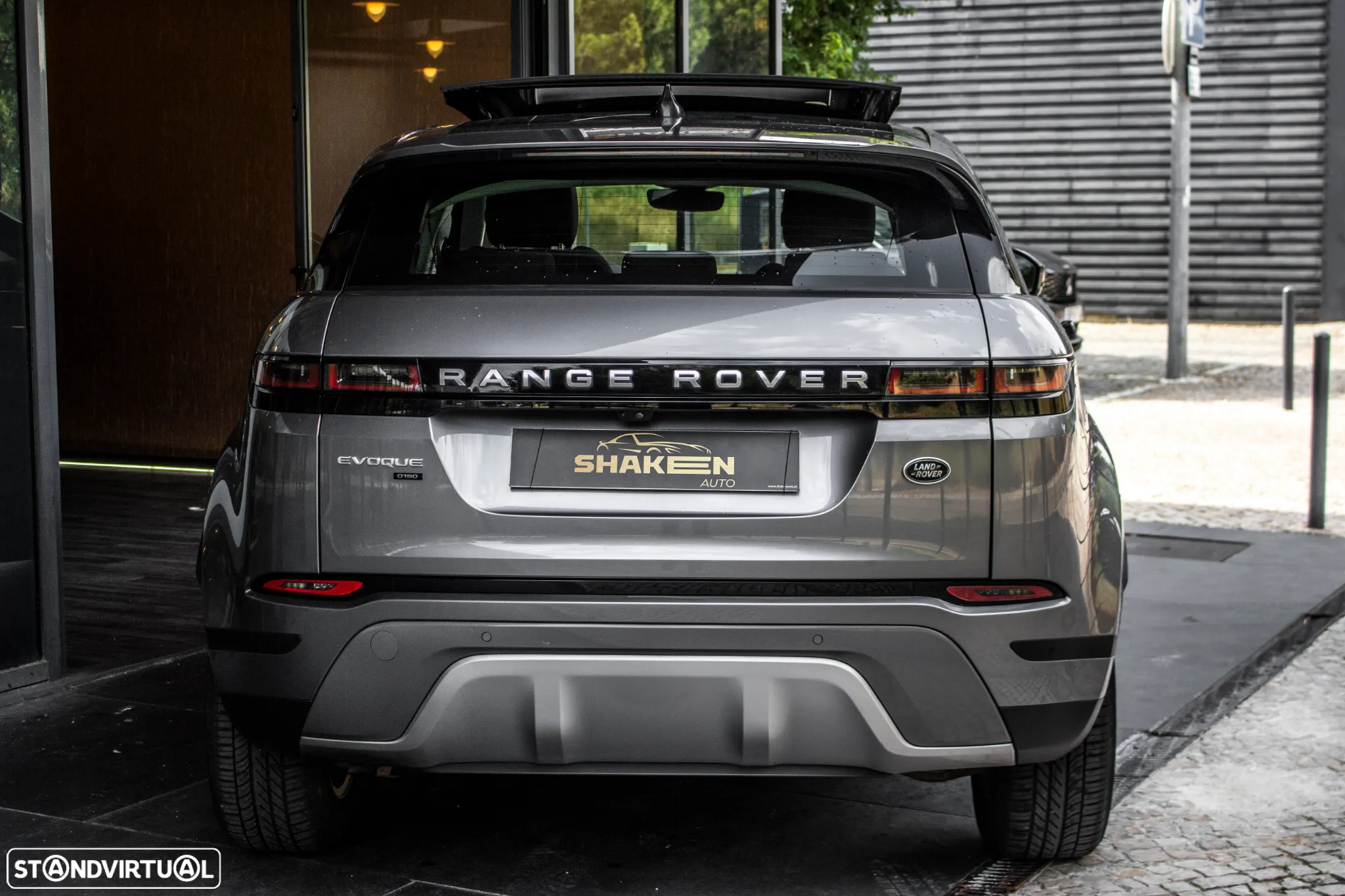 Land Rover Range Rover Evoque 2.0 D240 AWD Auto - 10