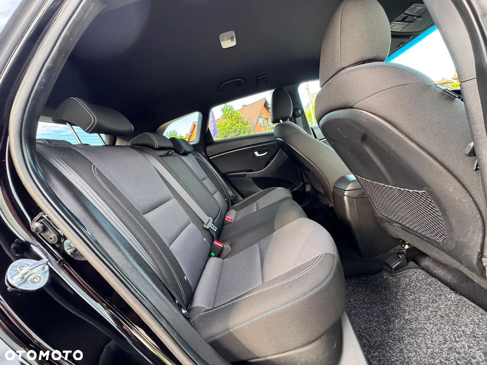 Hyundai i30 blue Kombi 1.6 CRDi DCT Passion - 25