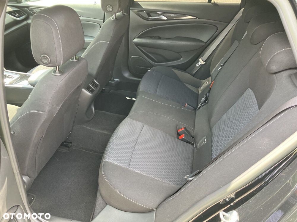 Opel Insignia - 24