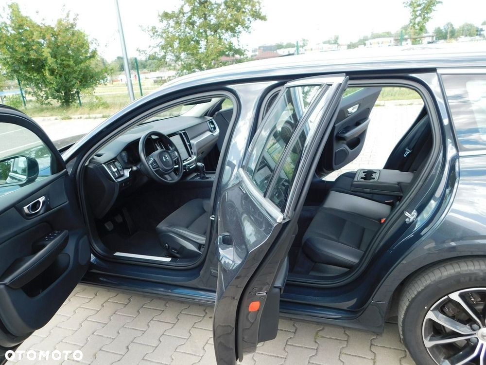 Volvo V60 D3 Momentum Pro - 12