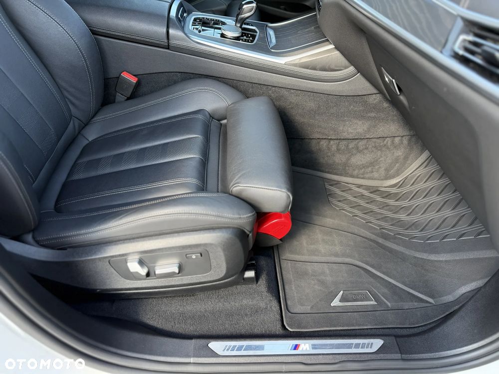 BMW X7 xDrive40d mHEV - 10