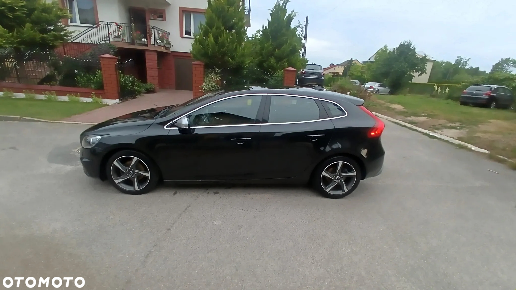 Volvo V40 D2 R-Design - 25