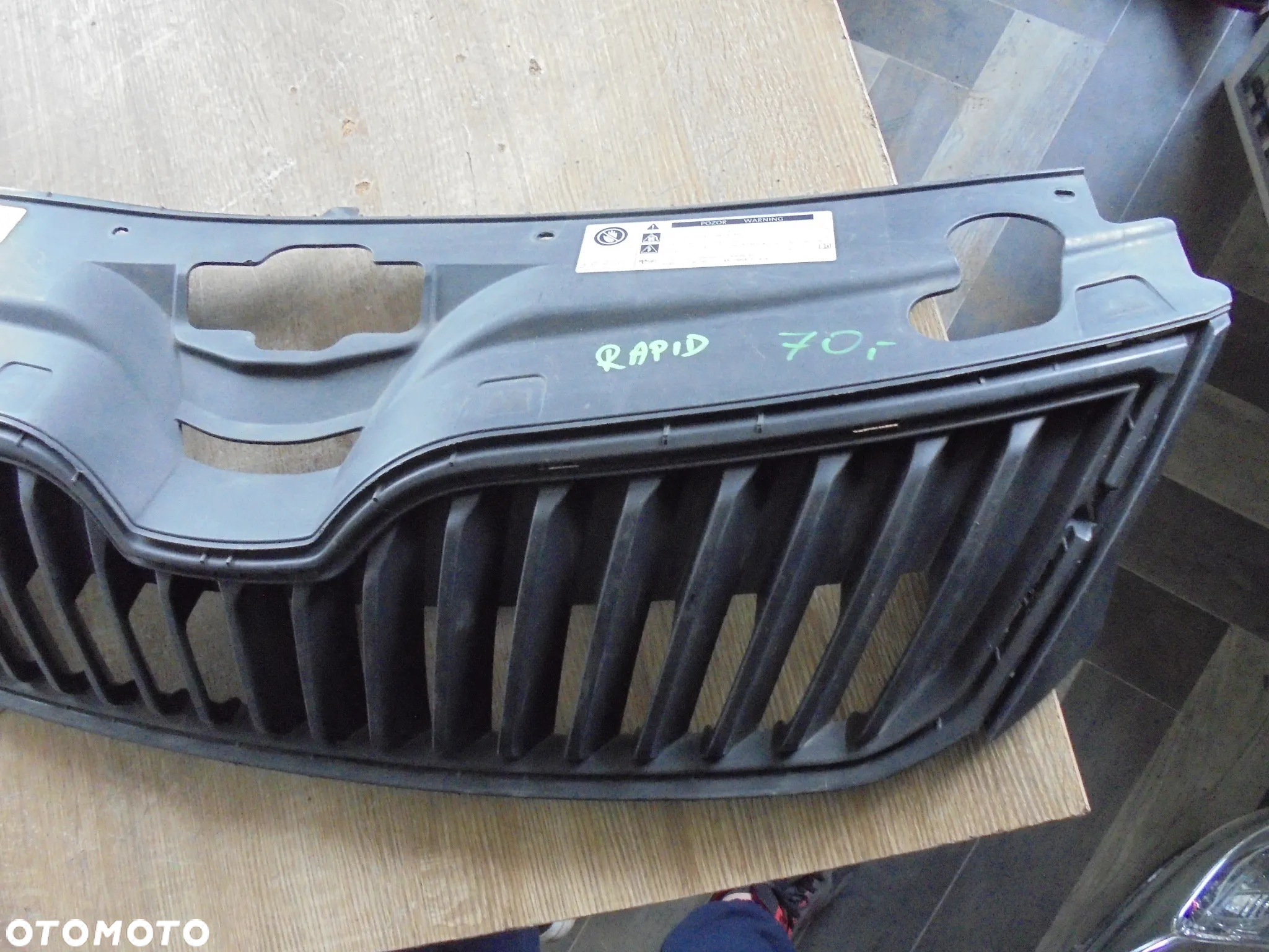 SKODA RAPID GRILL ATRAPA - 3