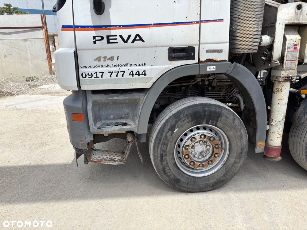 Versalift Actros 4141 8X4 + Putzmaister M24 - 27