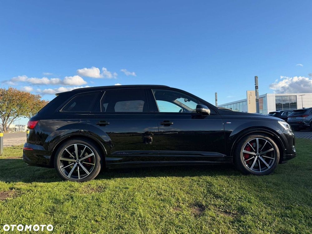 Audi Q7 TFSI e PHEV 360 kW Quattro S Line Tiptr - 6