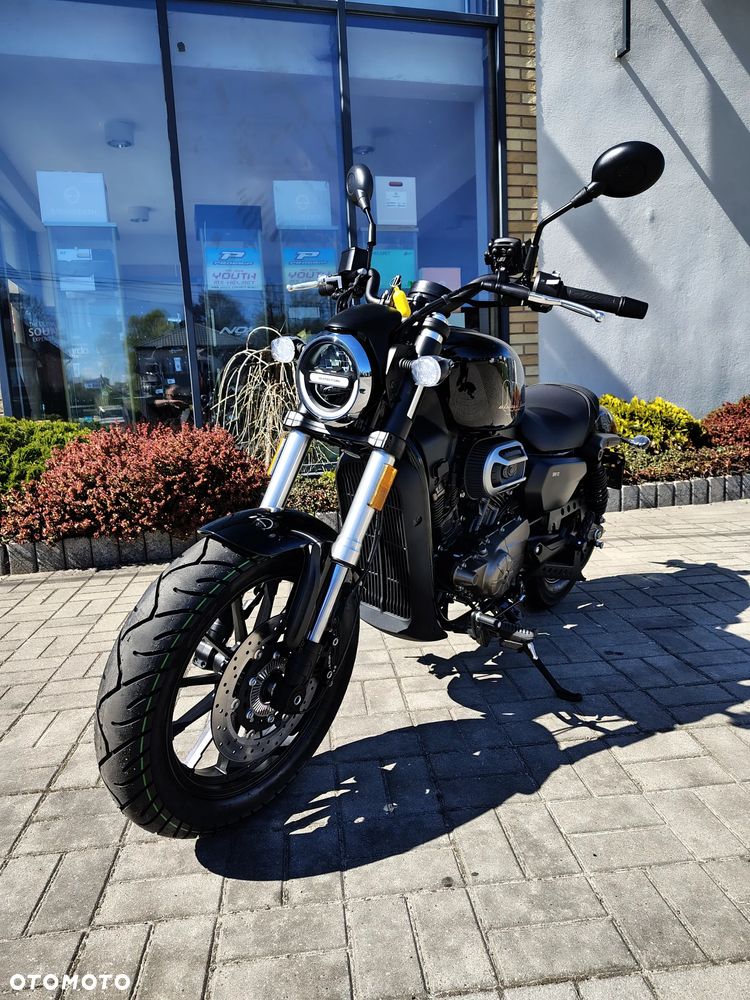 QJMOTOR SRV 125V - 19