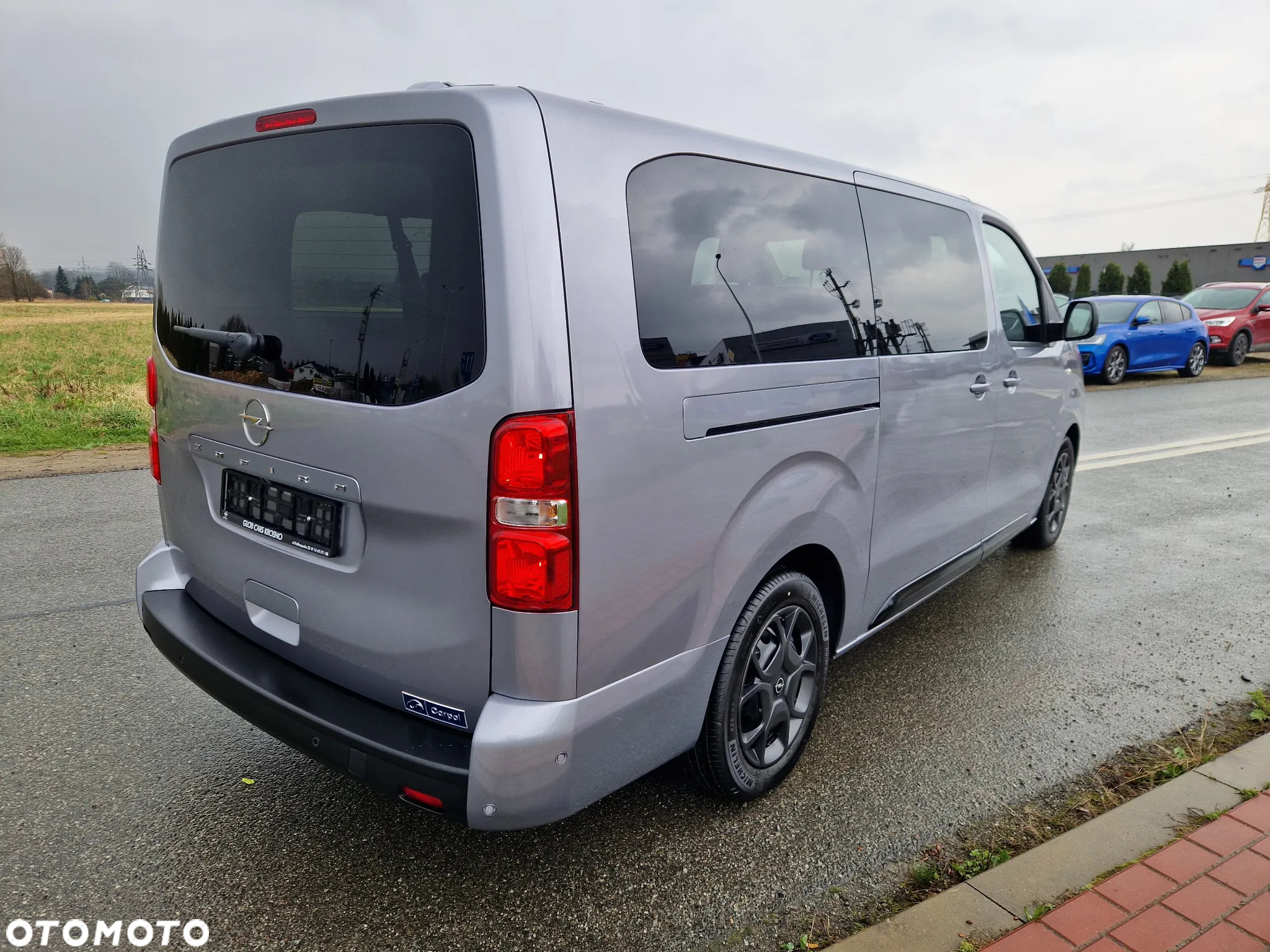 Opel Vivaro - 8
