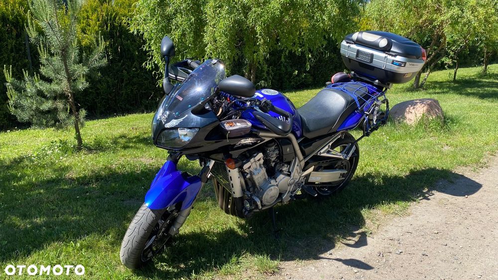 Yamaha FZS - 6