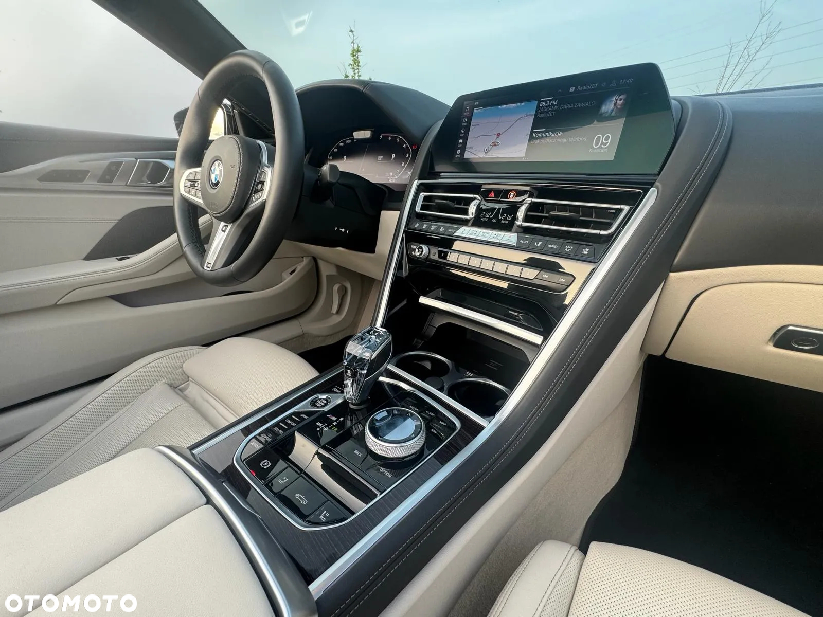 BMW Seria 8 M850i xDrive Cabrio - 28