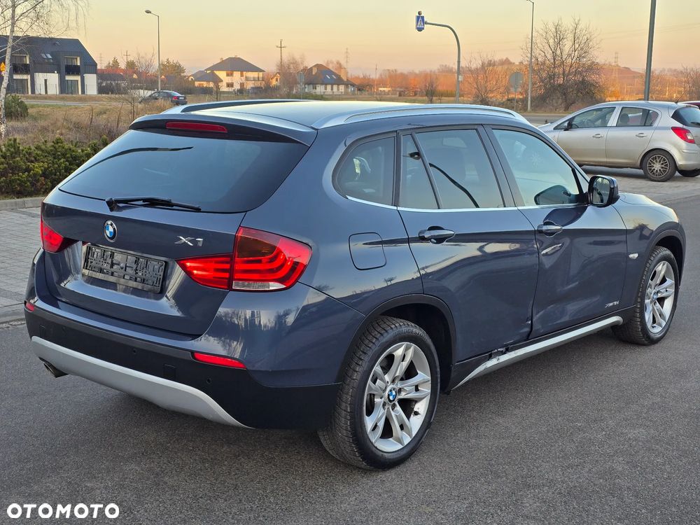 BMW X1 xDrive18d xLine - 4