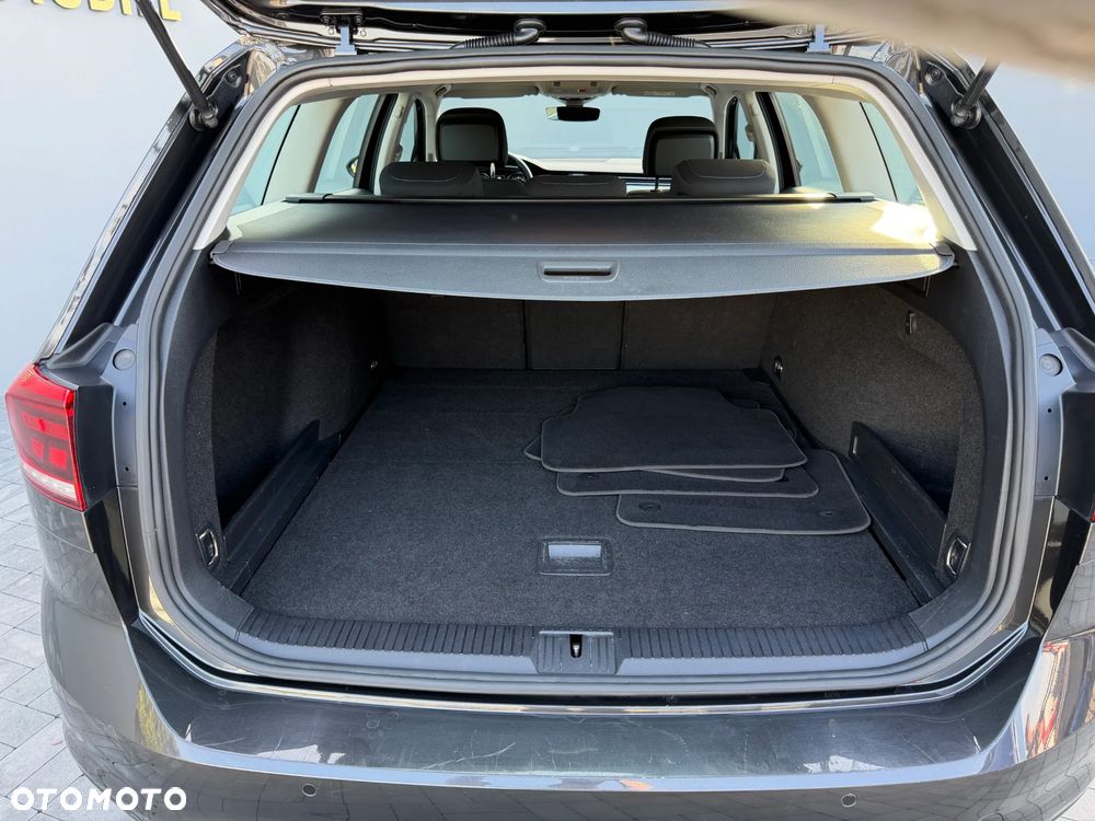 Volkswagen Passat 2.0 TSI Elegance DSG - 27