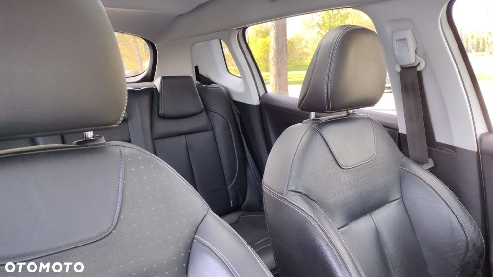 Peugeot 2008 e-HDi FAP 115 STOP & START Allure - 23