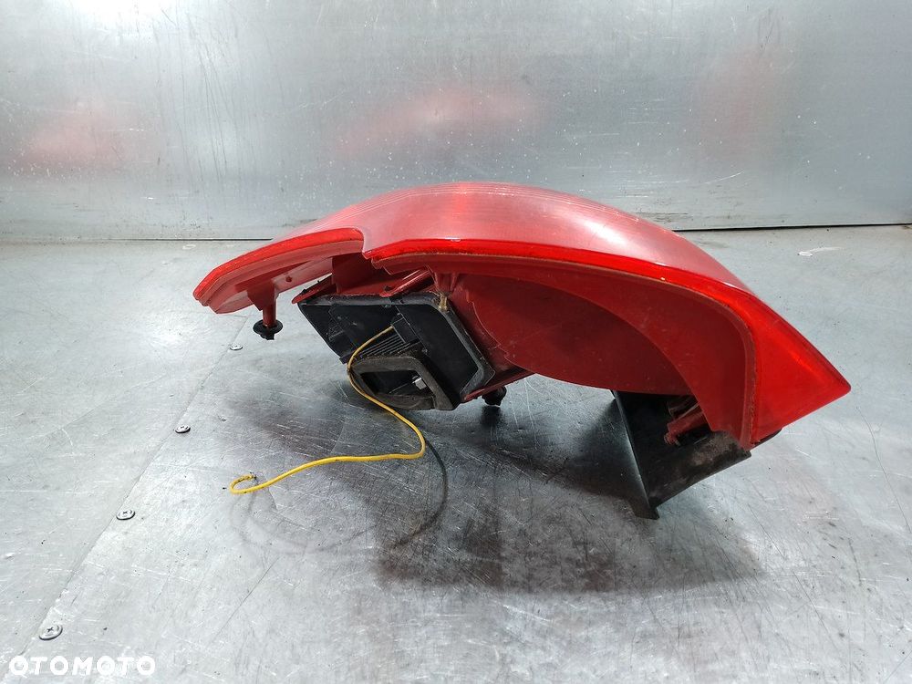 LAMPA TYLNA LEWA PEUGEOT 407 SW 9641948780 KOMBI - 10