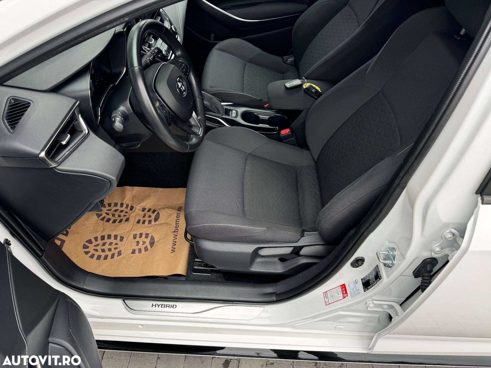 Toyota Corolla 1.8 HSD Business - 9