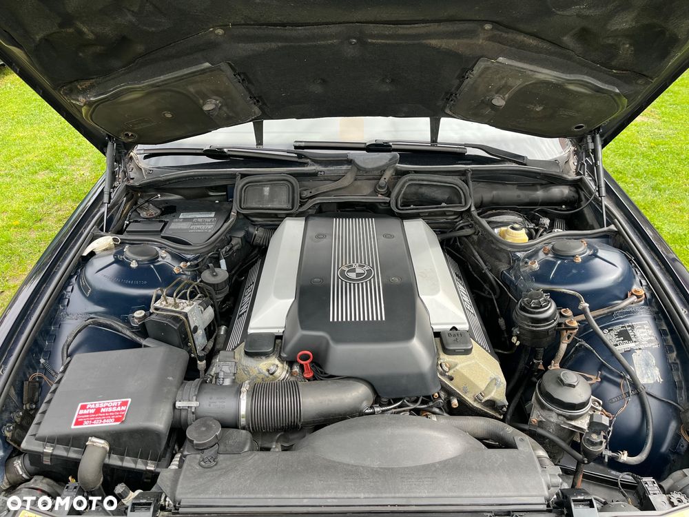 BMW Seria 7 740i - 25