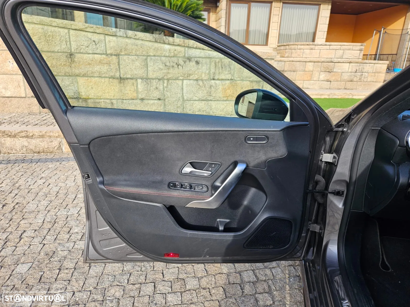 Mercedes-Benz A 180 d 7G-DCT AMG Line - 16