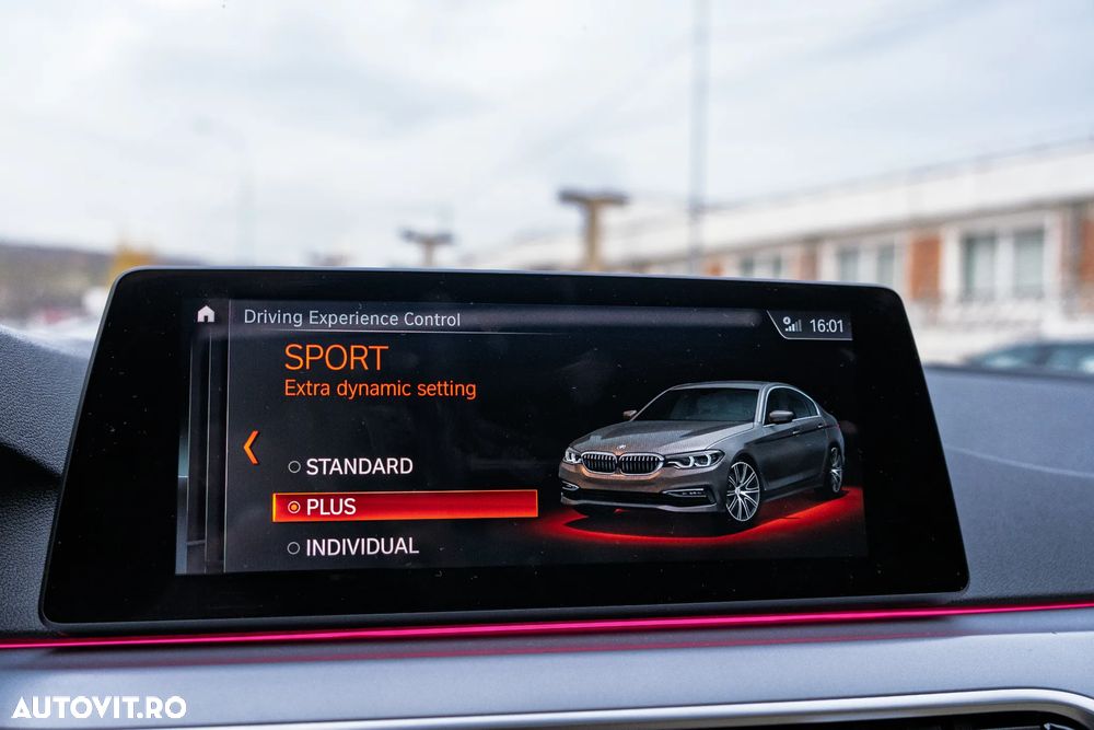 BMW Seria 5 520d Aut. Luxury Line - 25