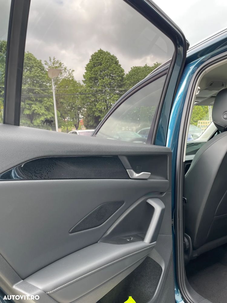 Volkswagen Tiguan - 11