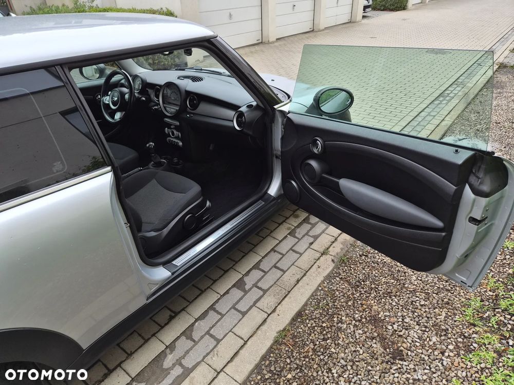 MINI ONE Standard - 9