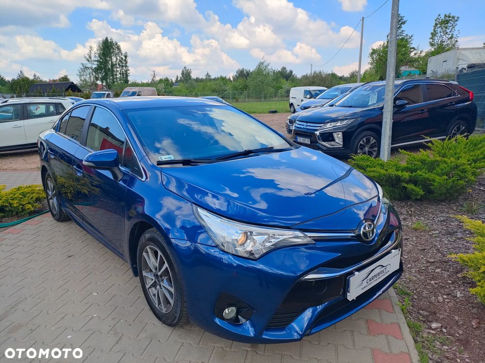 Toyota Avensis 1.8 Premium - 9