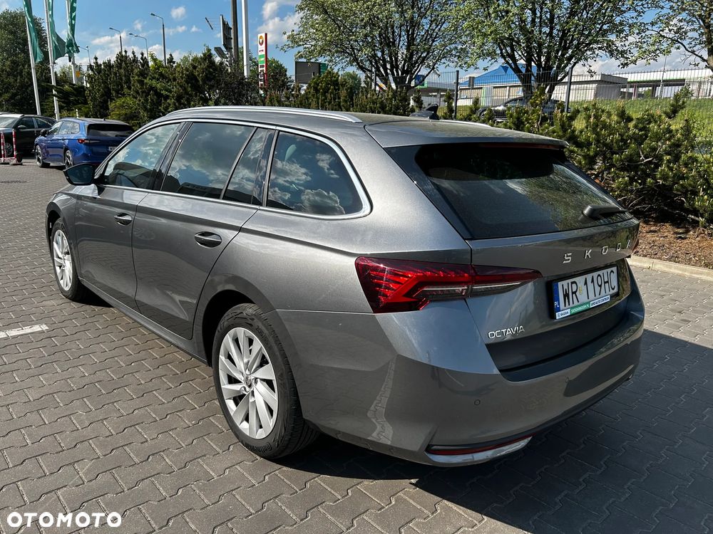 Skoda Octavia 2.0 TDI Selection DSG - 8