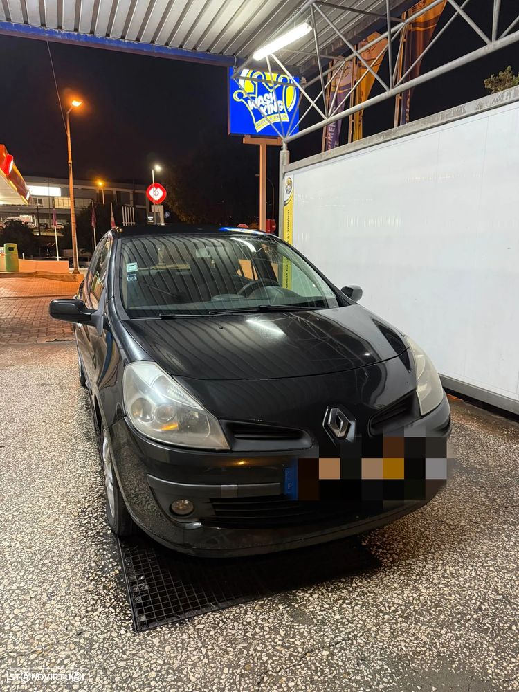 Renault Clio - 1
