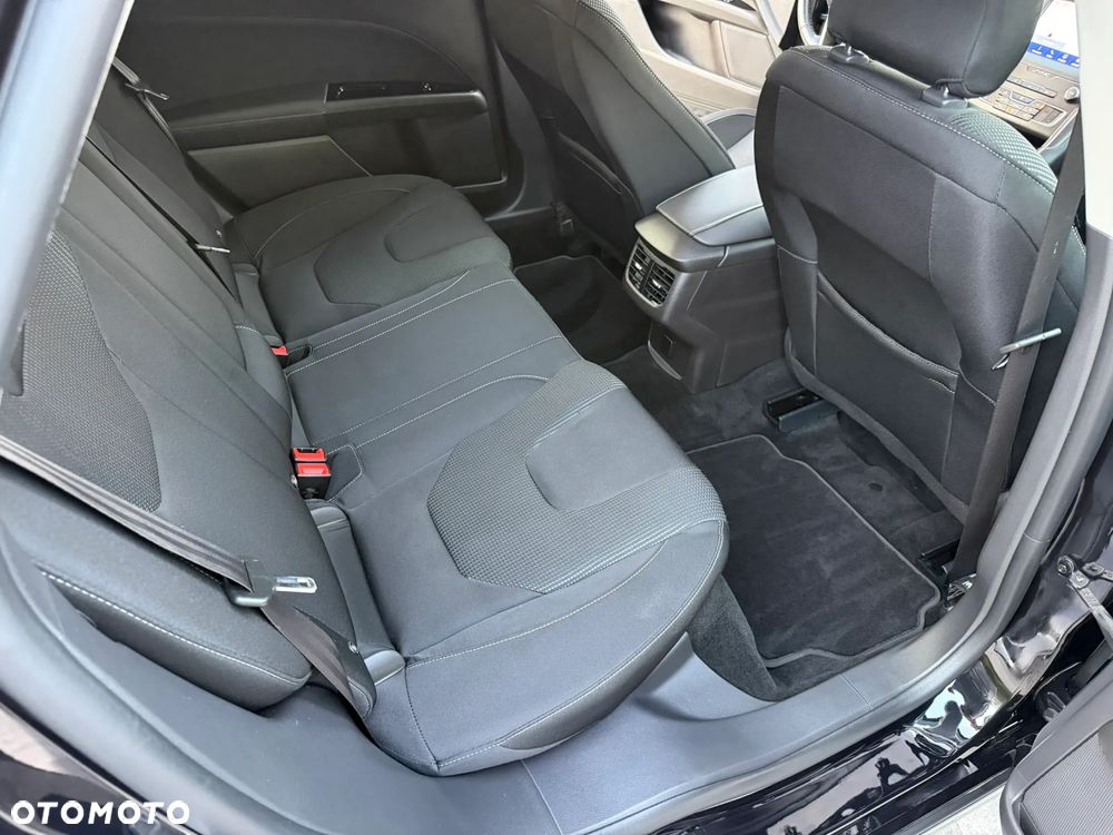 Ford Mondeo - 26