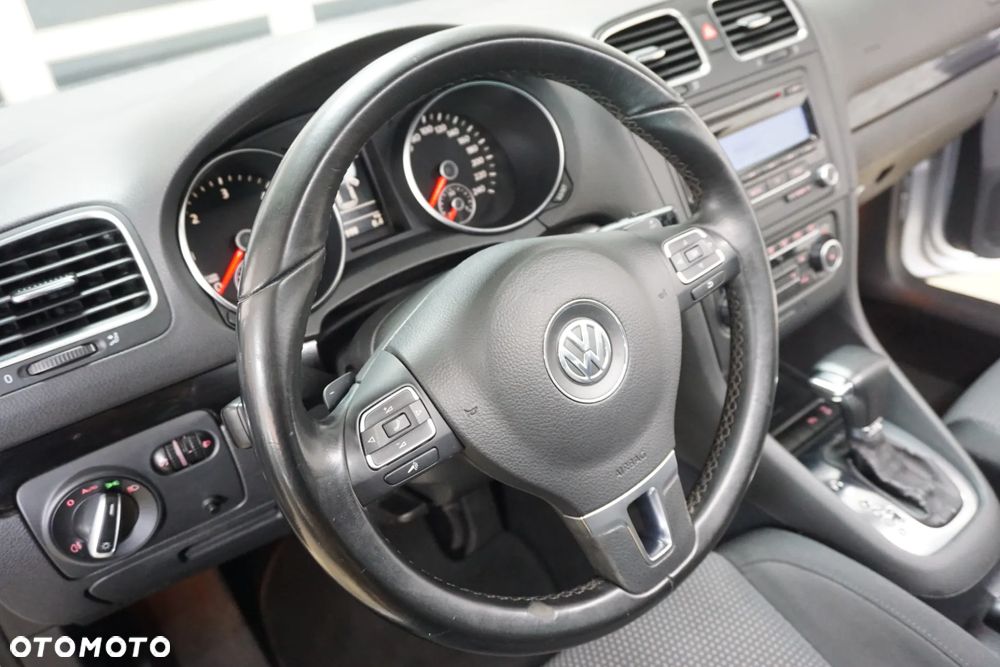 Volkswagen Golf 2.0 TDI DPF DSG Comfortline - 19