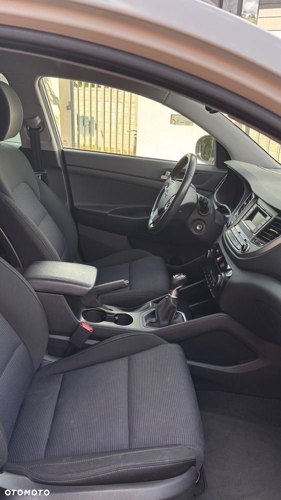 Hyundai Tucson 1.6 GDI BlueDrive Comfort 2WD - 9