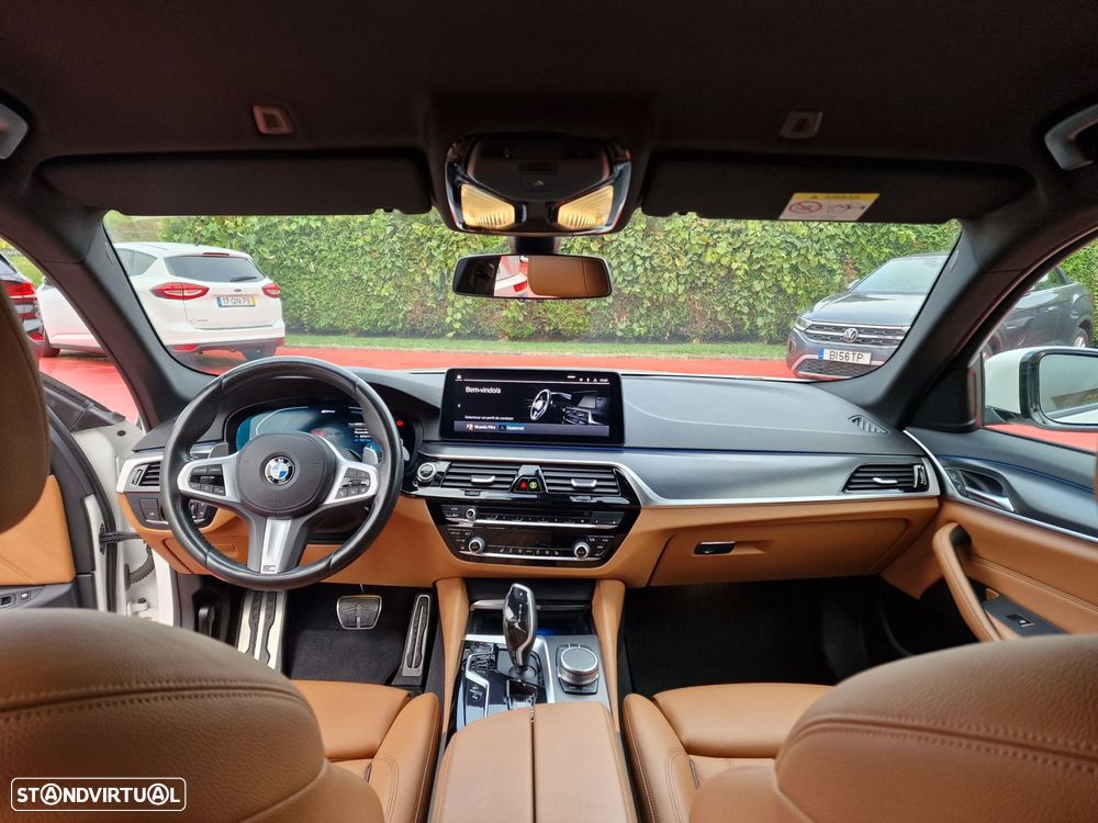 BMW 530 e Pack Desportivo M - 18