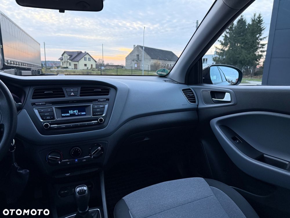 Hyundai i20 1.2 Trend - 15