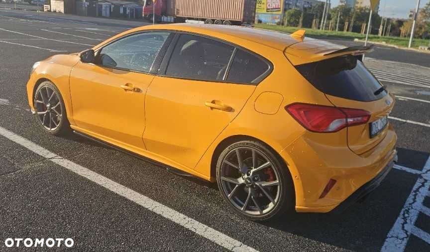 Ford Focus - 4