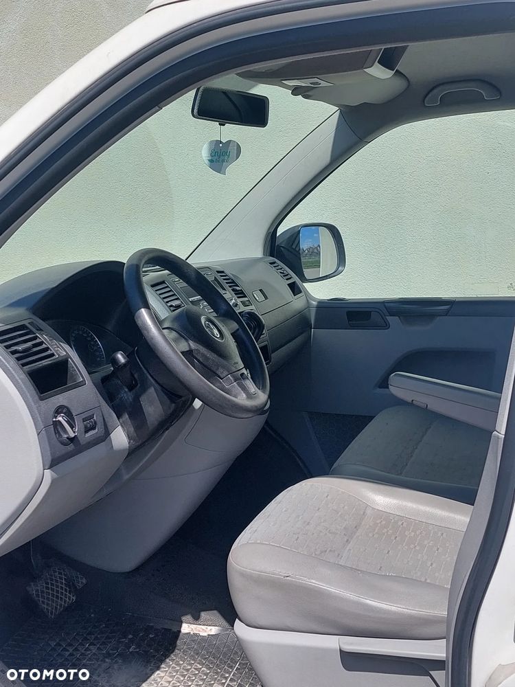 Volkswagen Transporter - 9
