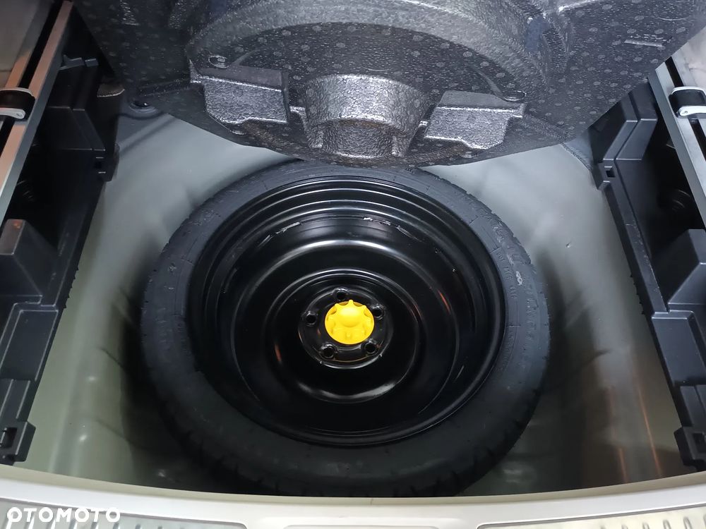 Toyota Avensis 1.8 Premium EU5 - 24