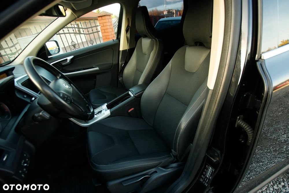 Volvo XC 60 2.4D AWD Kinetic - 21