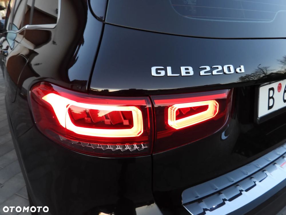 Mercedes-Benz GLB 220 d 4Matic 8G-DCT Progressive - 26